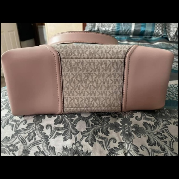 Michael kors handbag - Picture 2 of 5